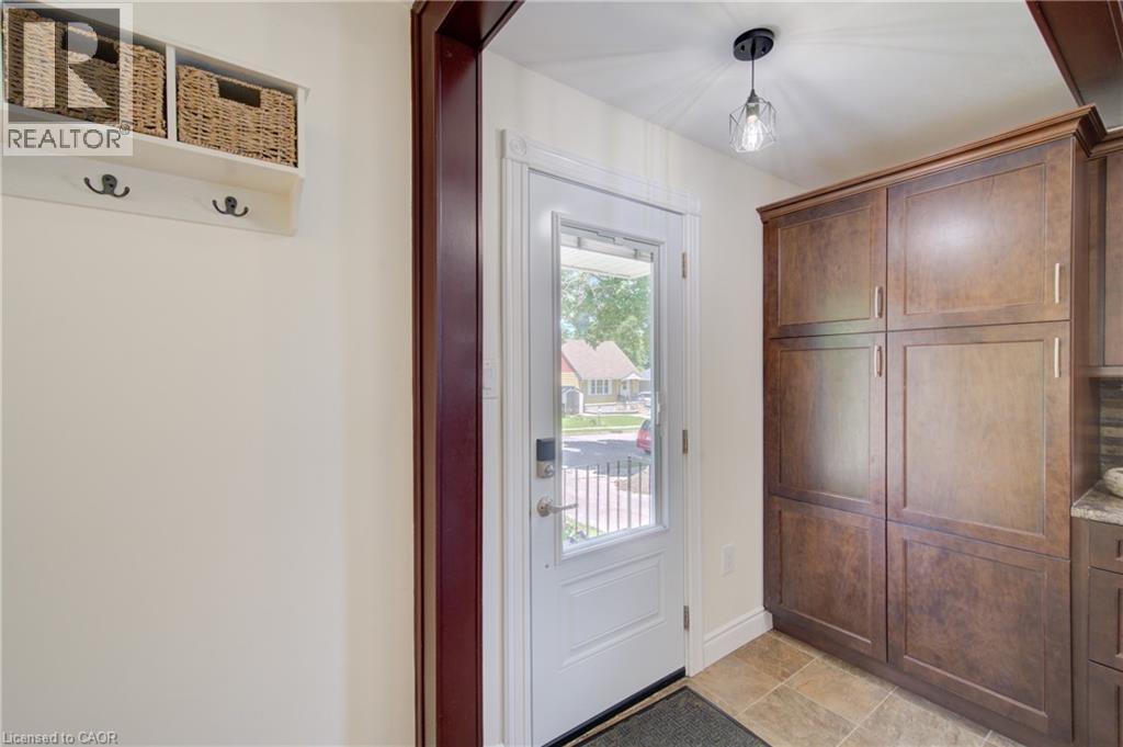 93 STEWART Avenue - 5
