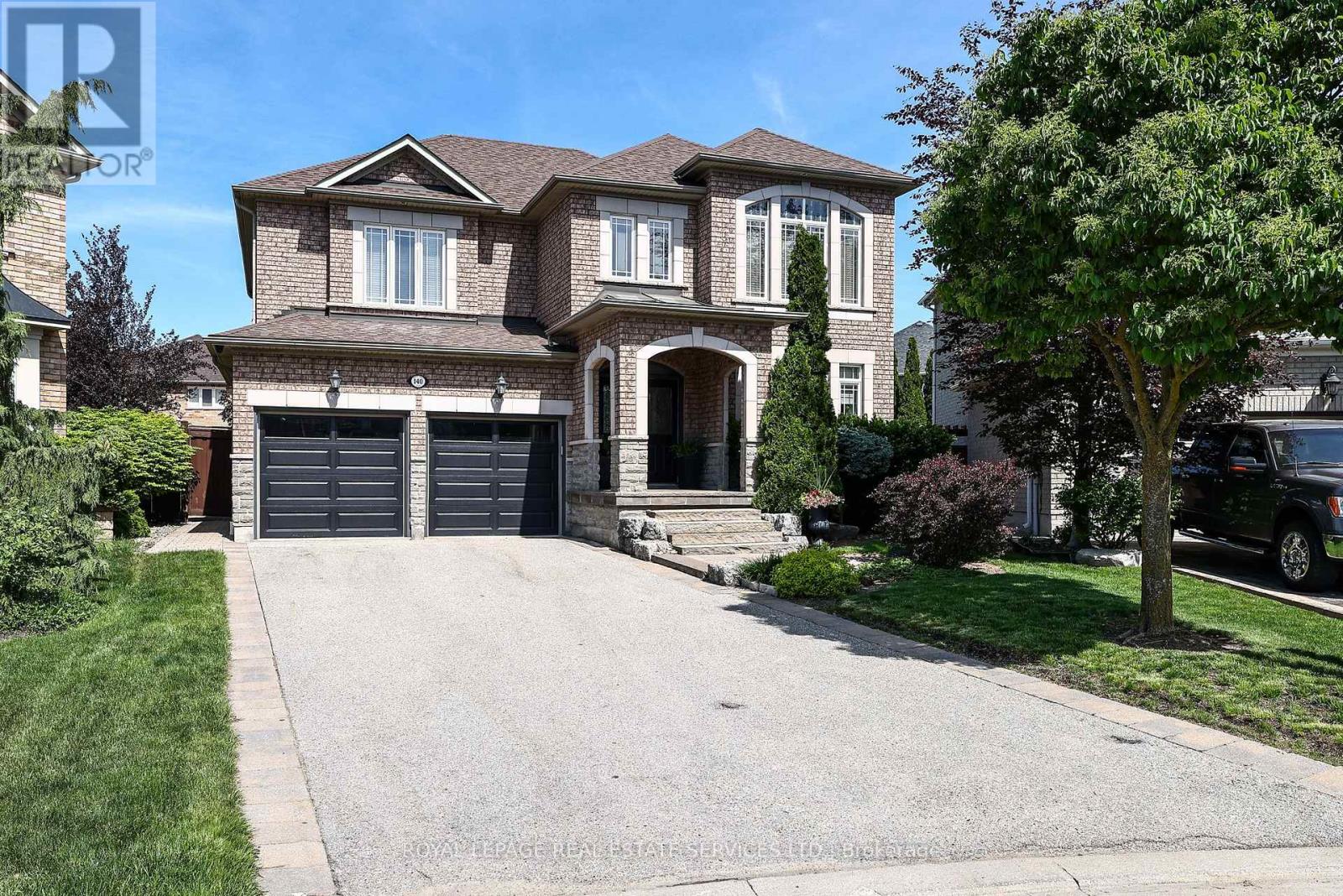 Photo of 140 HUMBER FOREST COURT