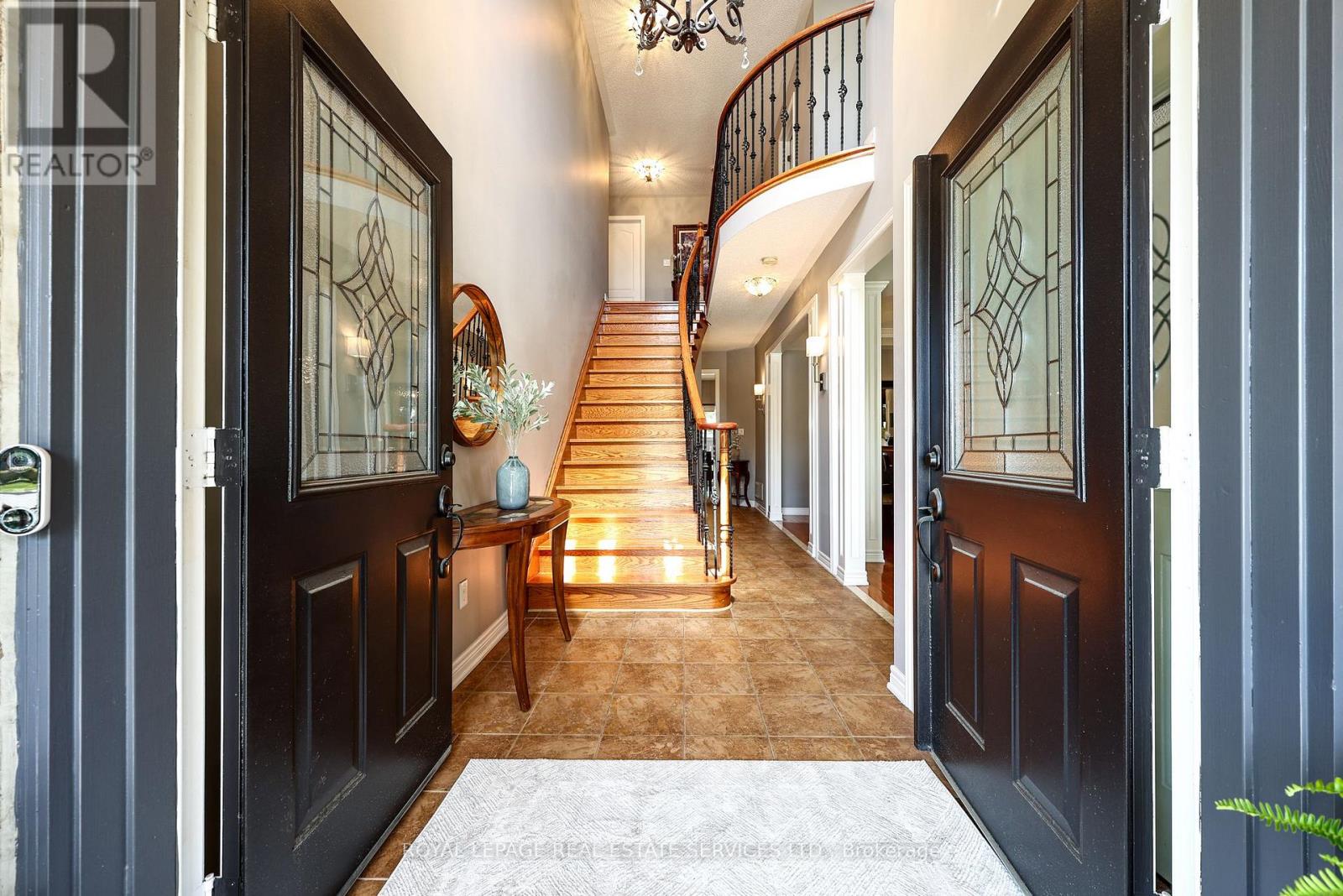 140 HUMBER FOREST COURT - 2