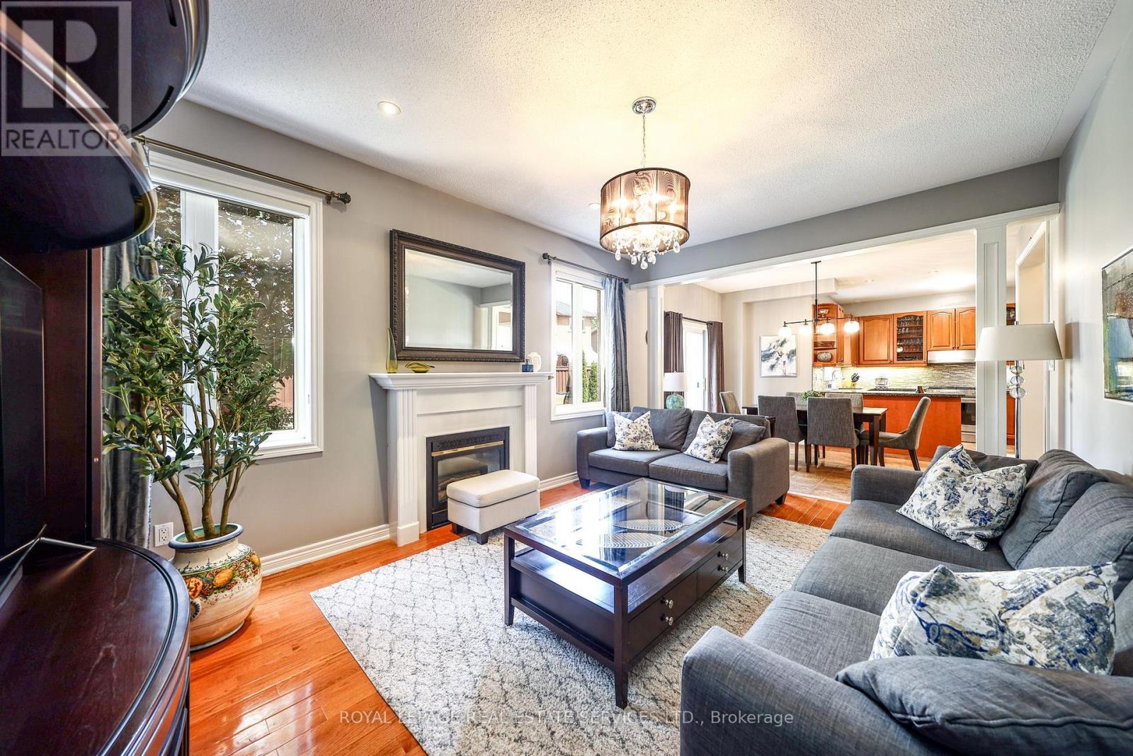140 HUMBER FOREST COURT - 23