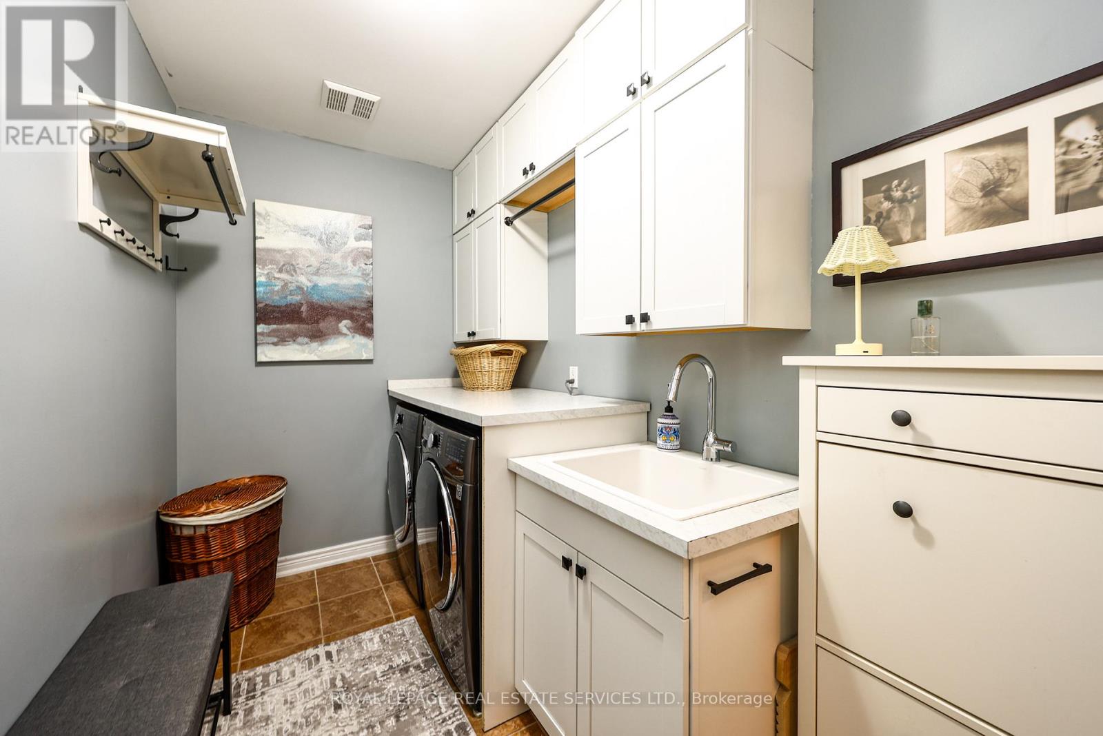 140 HUMBER FOREST COURT - 24