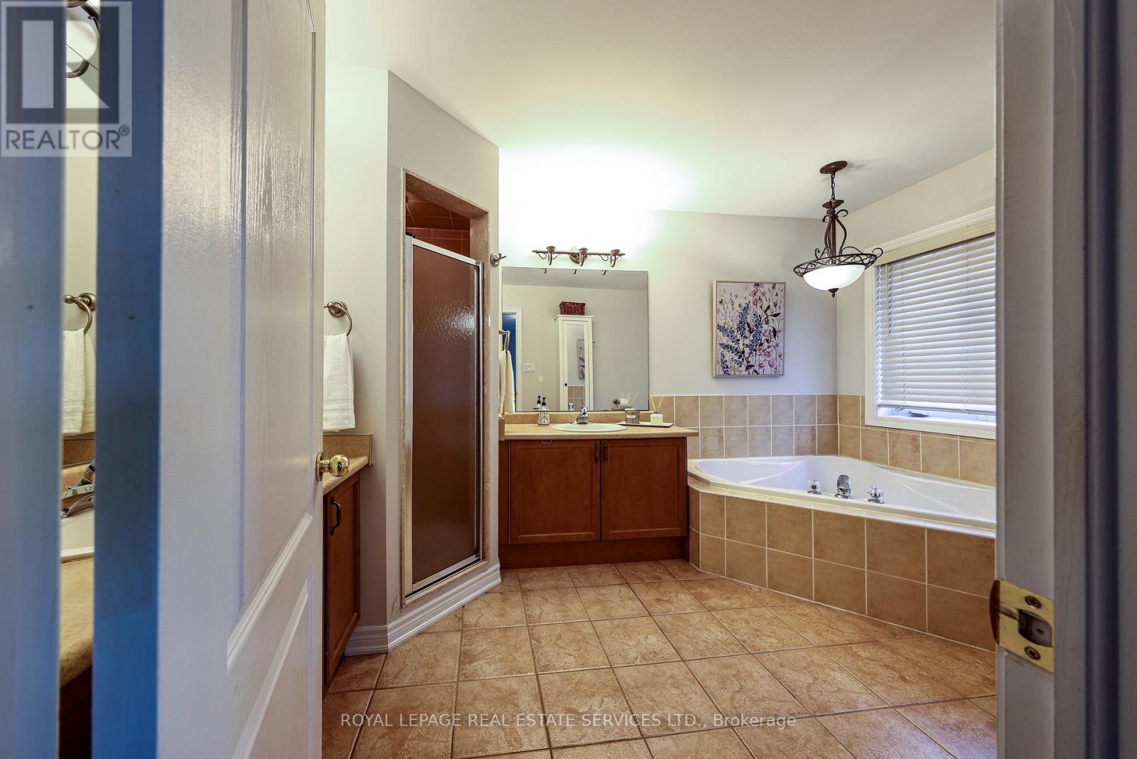 140 HUMBER FOREST COURT - 28