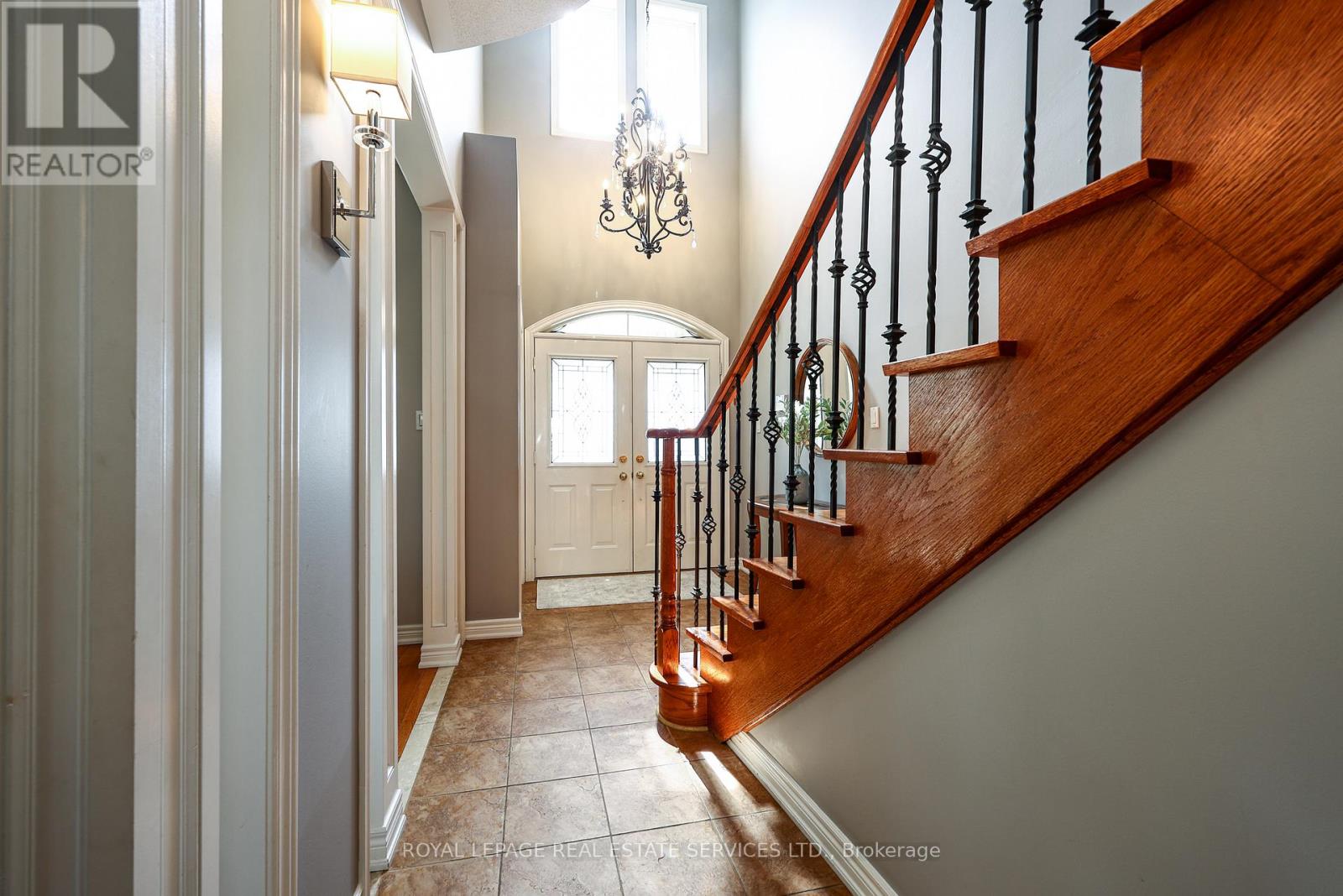 140 HUMBER FOREST COURT - 3