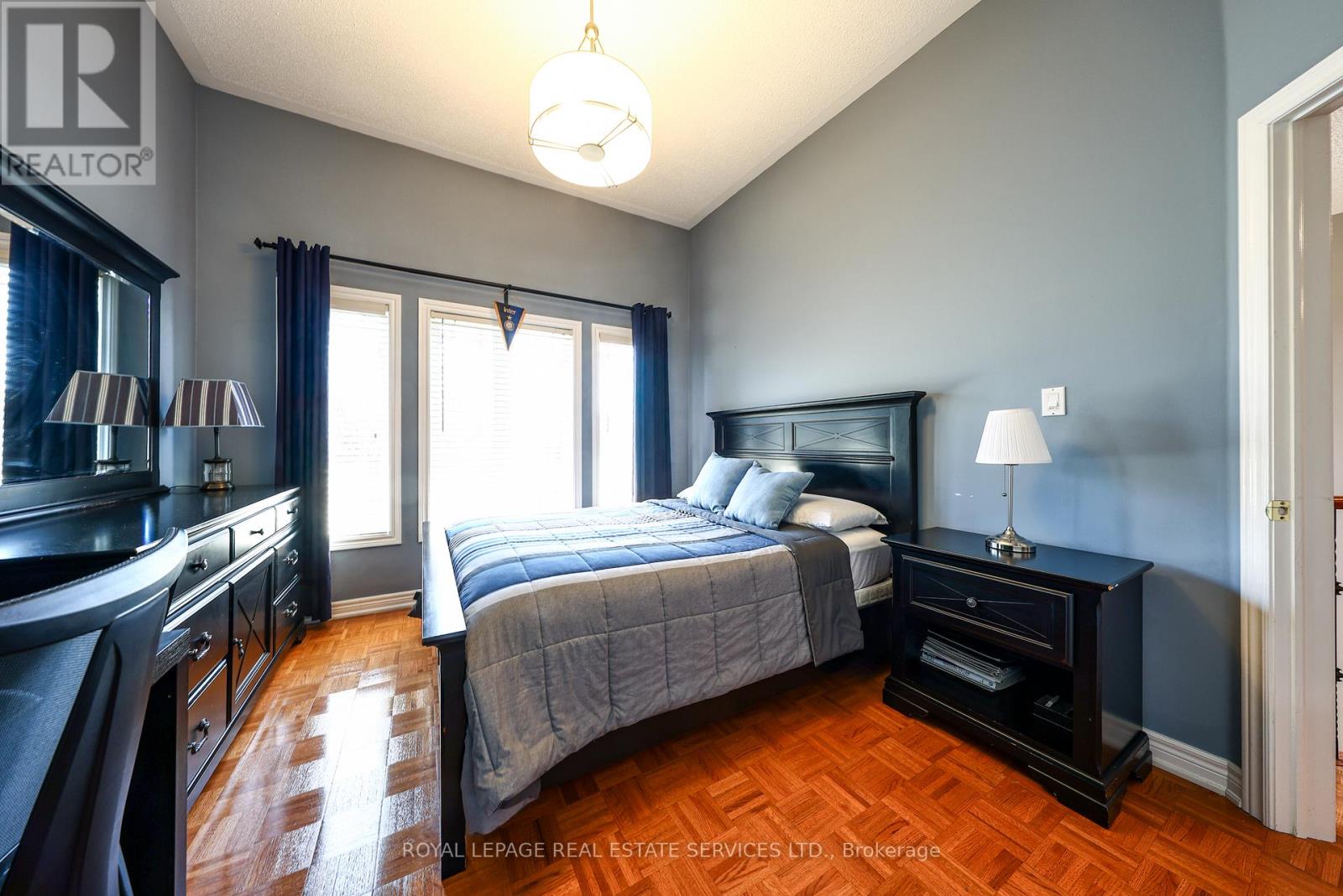 140 HUMBER FOREST COURT - 33