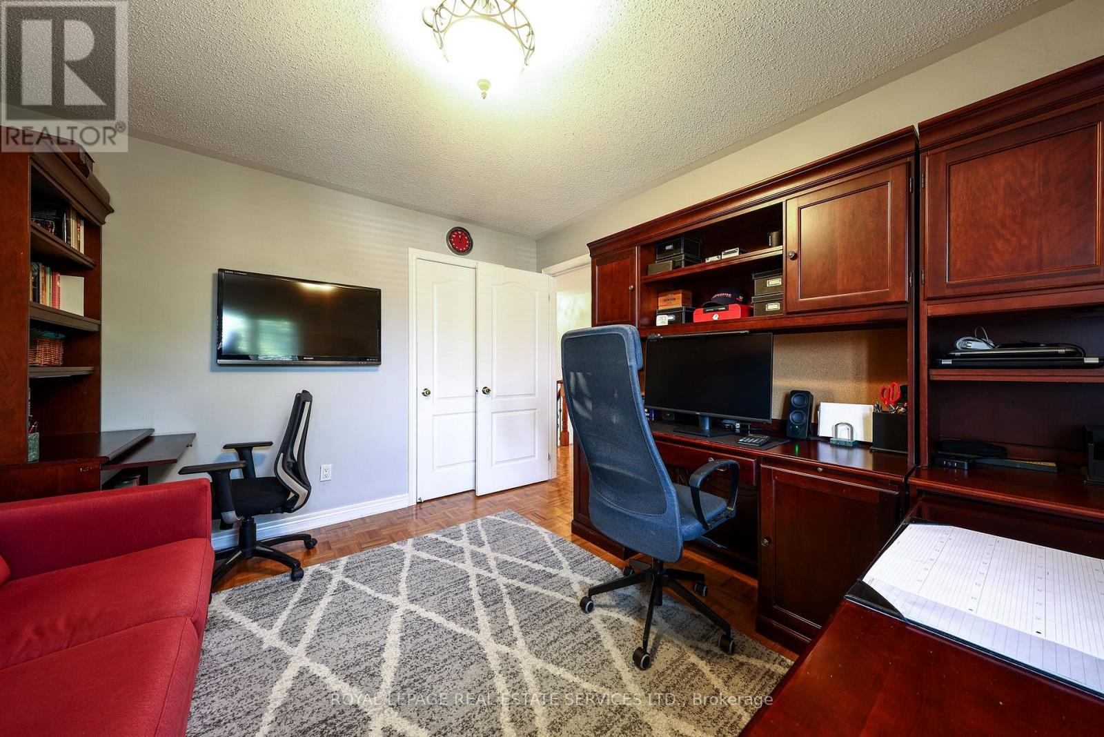 140 HUMBER FOREST COURT - 34