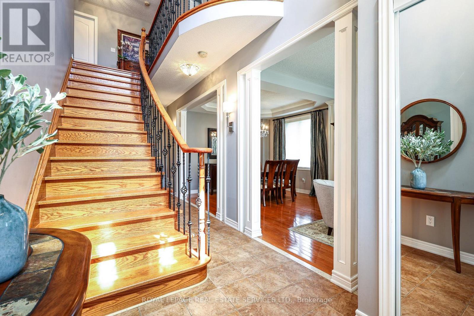 140 HUMBER FOREST COURT - 4