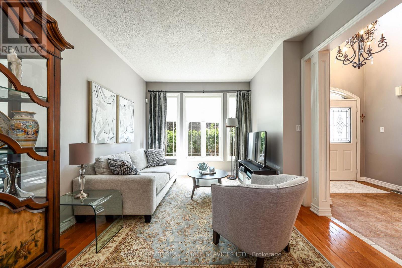140 HUMBER FOREST COURT - 7
