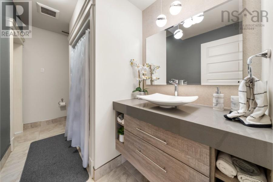 82 Sedgewick Place - 35