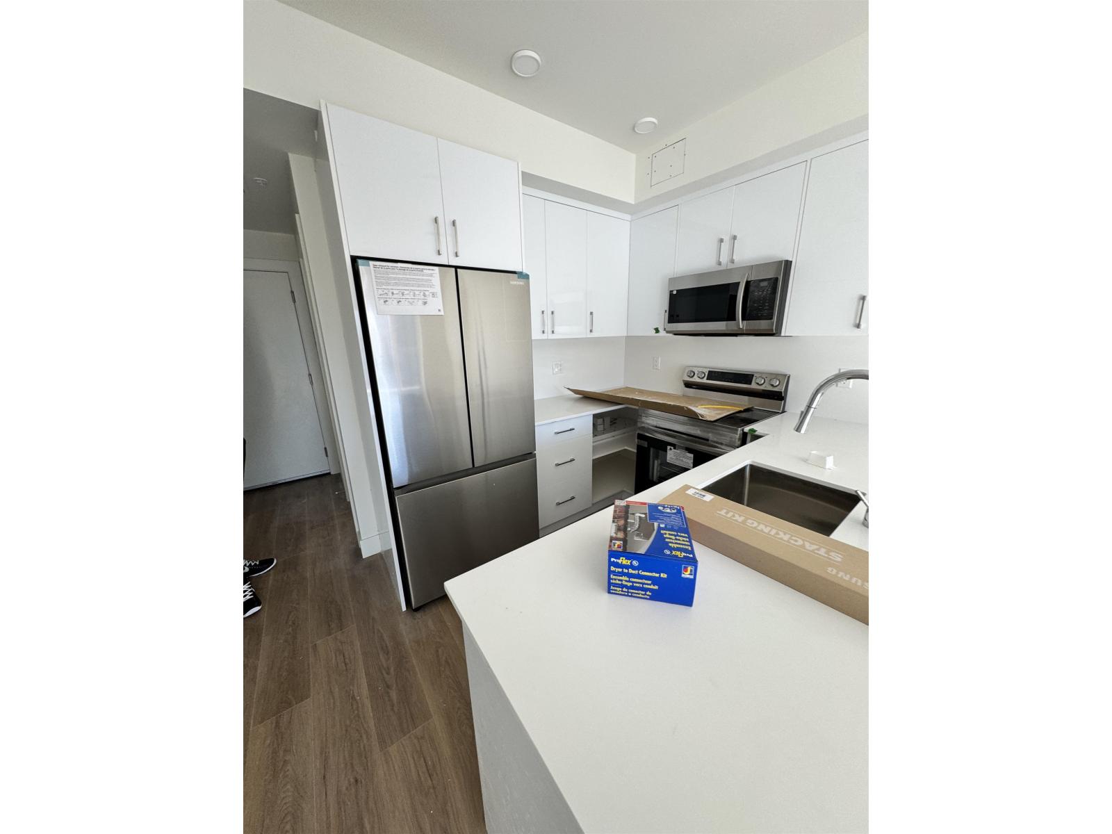 2 Bed, 1 Bath Apartment for Sale in Surrey – 305 15739 FRASER HIGHWAY, Surrey – MLS# R3138683 - Image 6