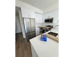 305 15739 Fraser Highway, Surrey, BC V4N6Y4 Photo 6