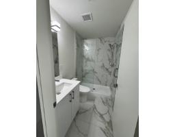 305 15739 Fraser Highway, Surrey, BC V4N6Y4 Photo 8