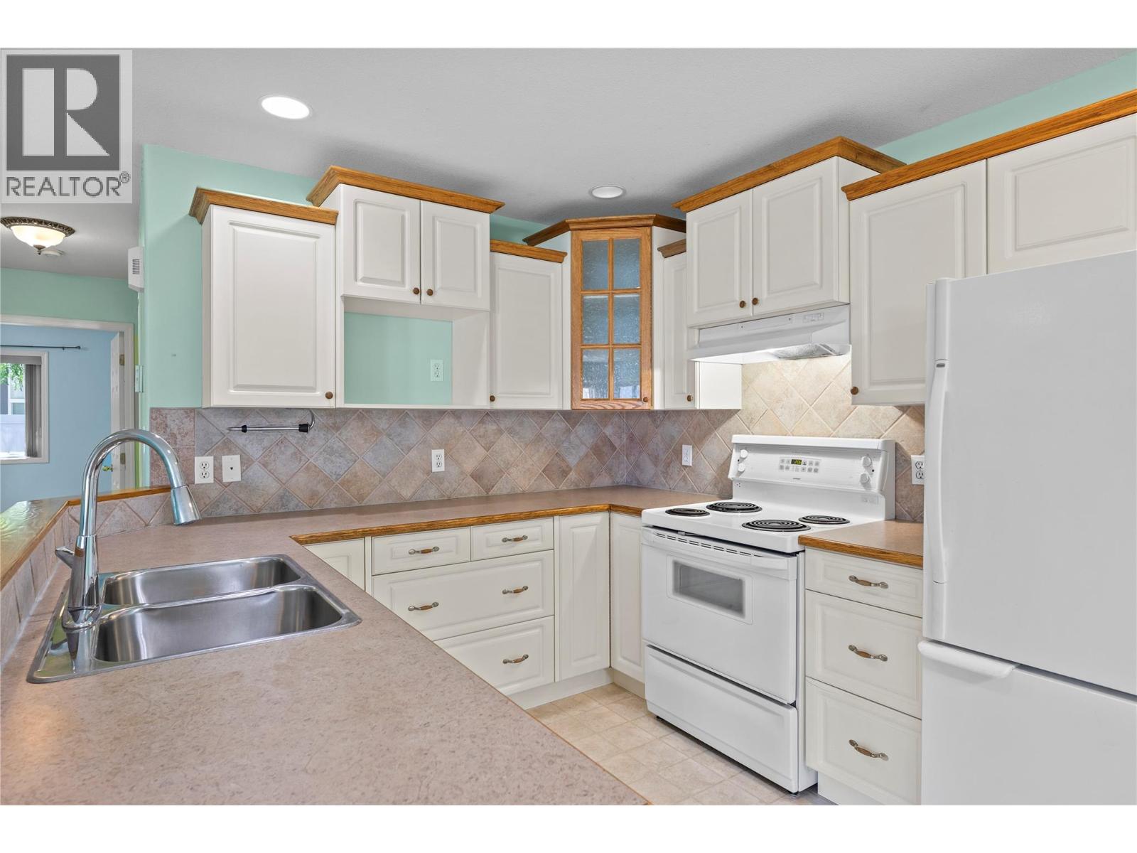 29 111 Harbourfront Drive Northwest, Salmon Arm