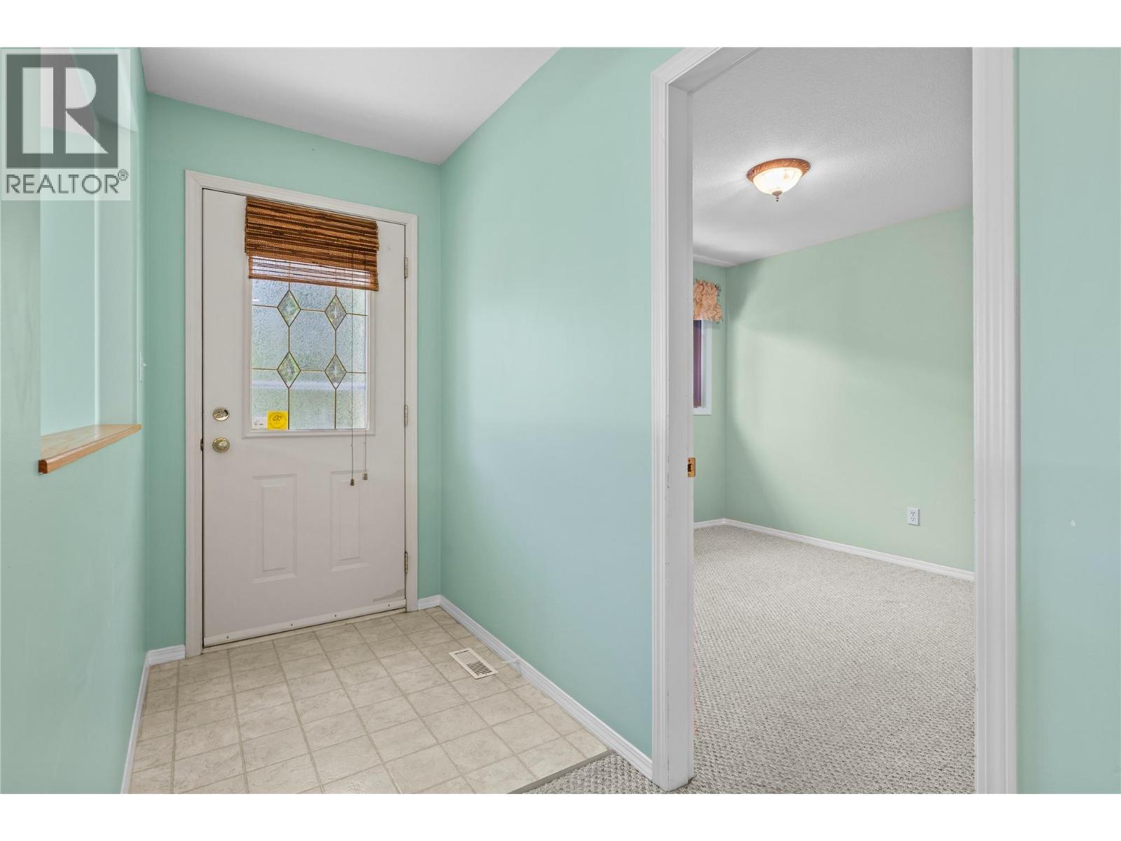29 111 Harbourfront Drive Northwest, Salmon Arm