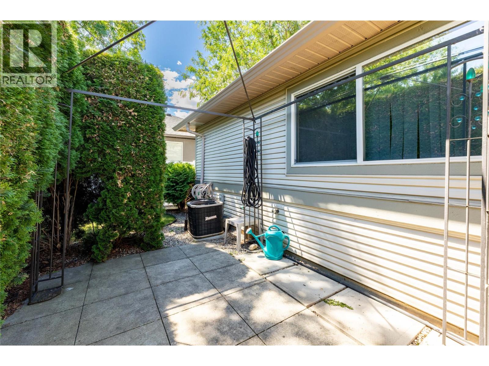29 111 Harbourfront Drive Northwest, Salmon Arm