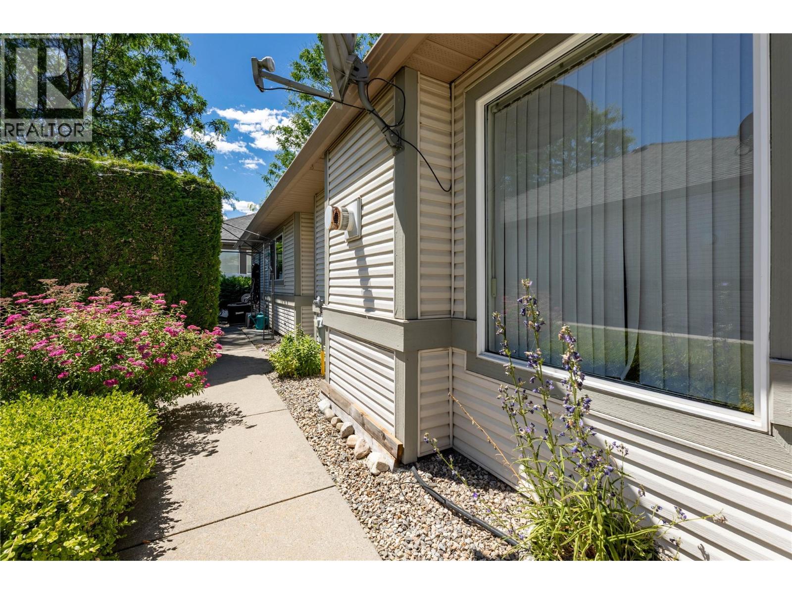 29 111 Harbourfront Drive Northwest, Salmon Arm