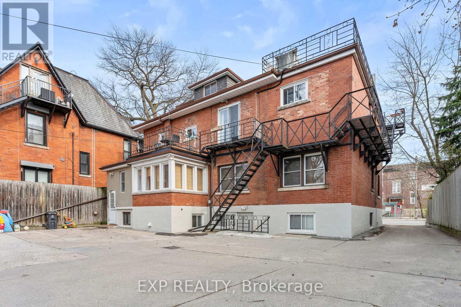 354 ANNETTE STREET - 10