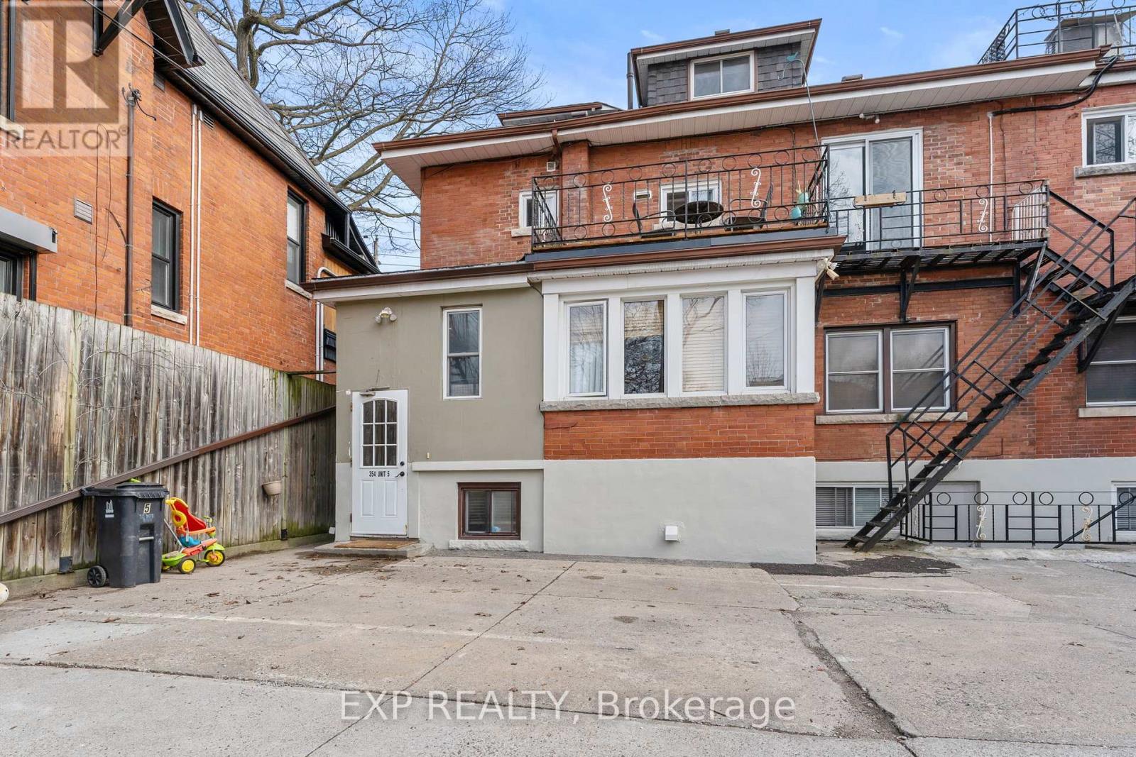 354 ANNETTE STREET - 11