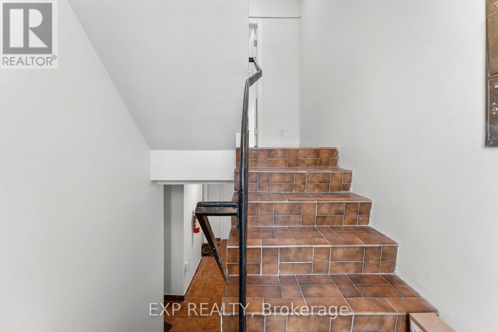 354 ANNETTE STREET - 19