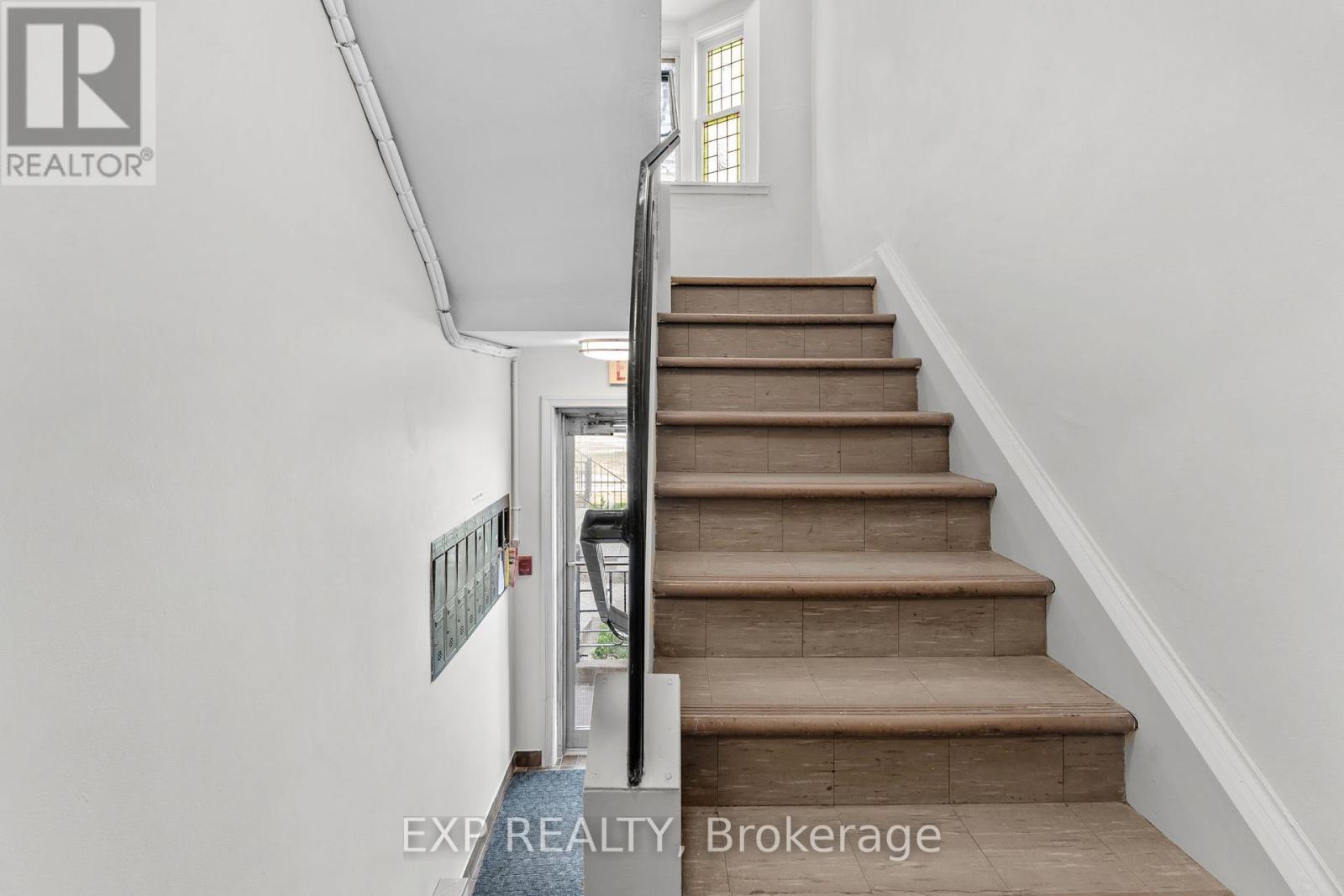 354 ANNETTE STREET - 20