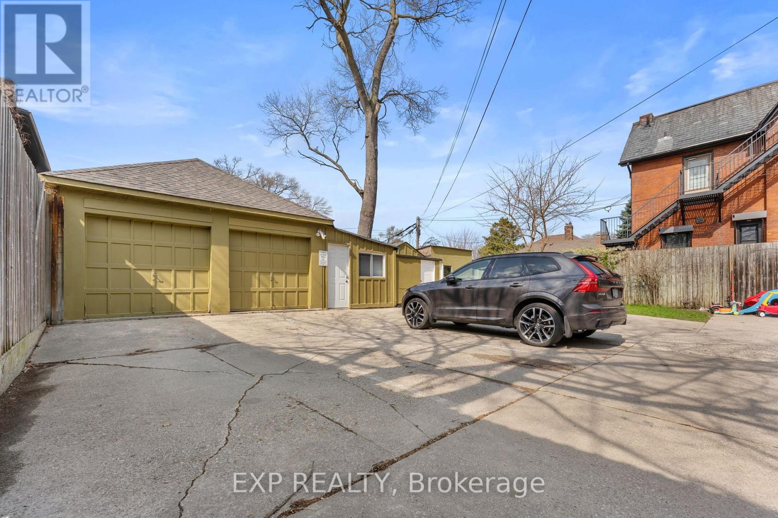 354 ANNETTE STREET - 8