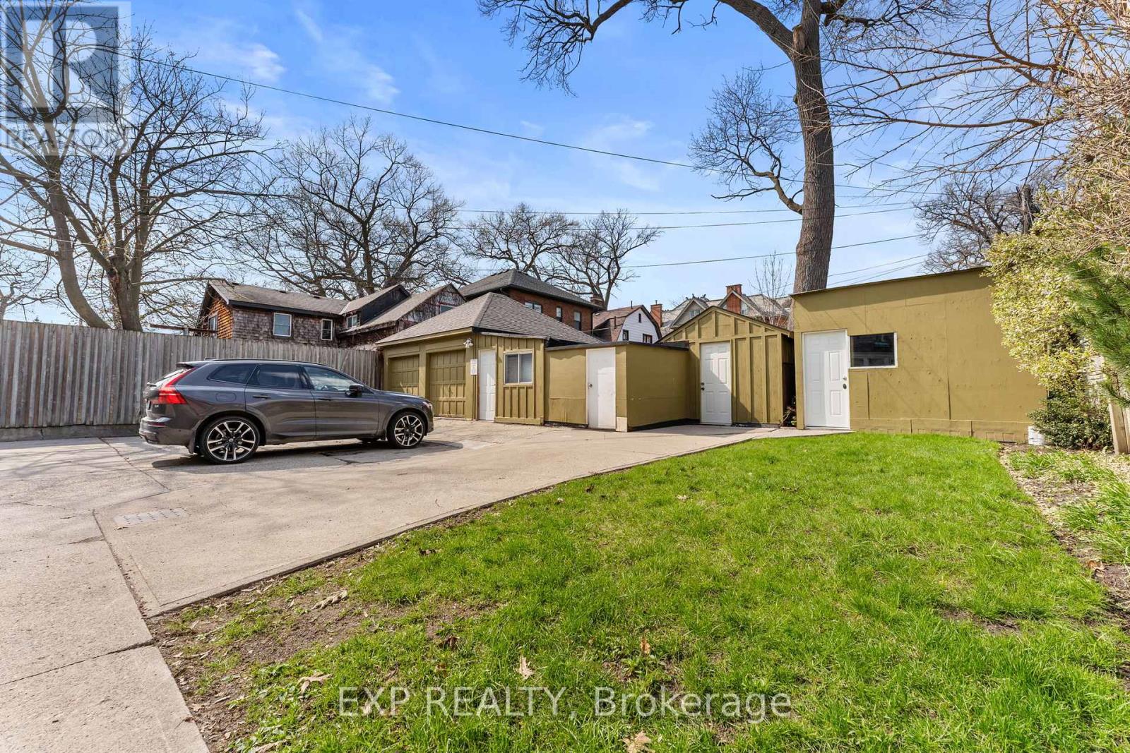 354 ANNETTE STREET - 9