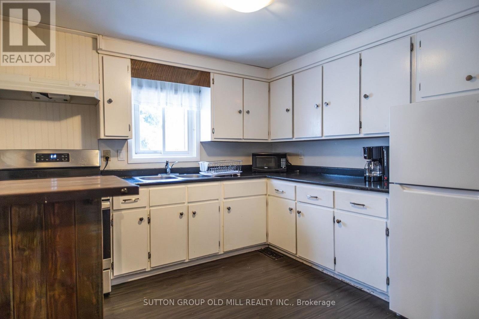 124 BRUCE STREET S - 5