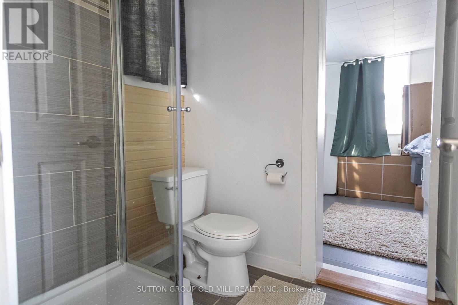 124 BRUCE STREET S - 9