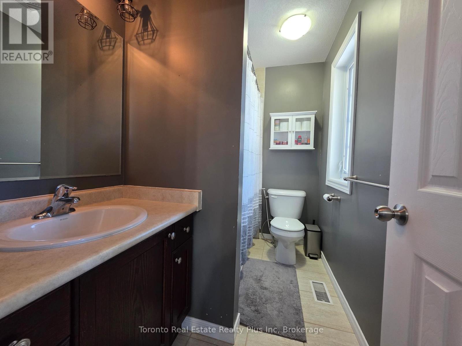 16 TALON DRIVE - 34