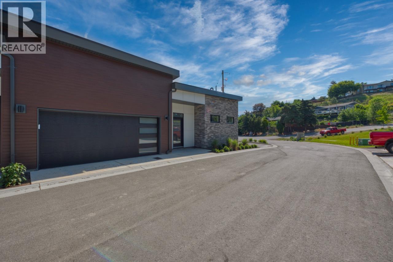 #29 7599 Klinger Road - 37