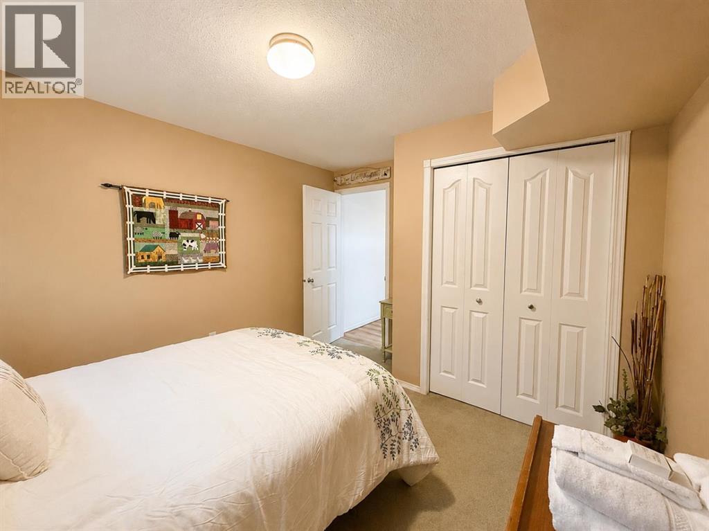 5109 42 Street — photo 21