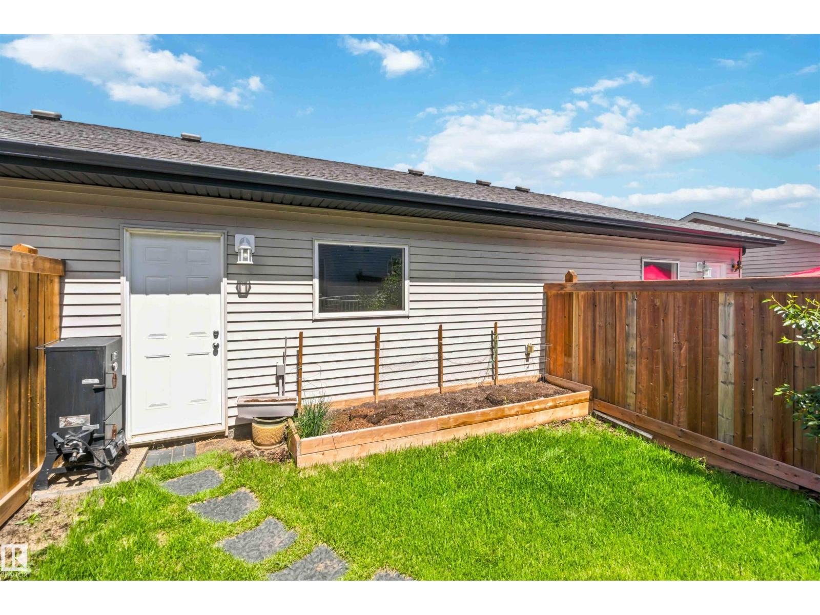 940 EAST GA NW — photo 42