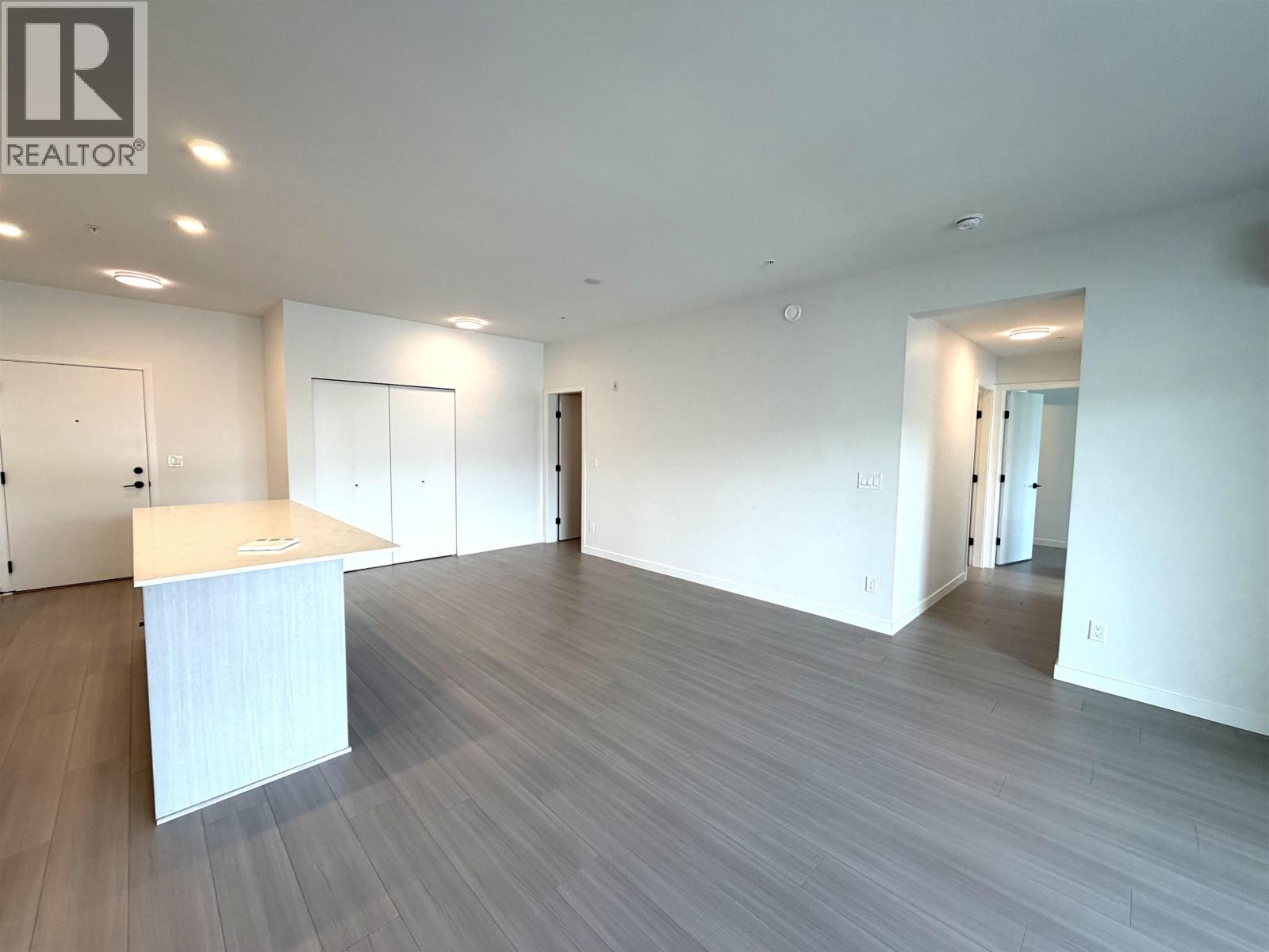 404 2277 HAWTHORNE AVENUE — photo 4