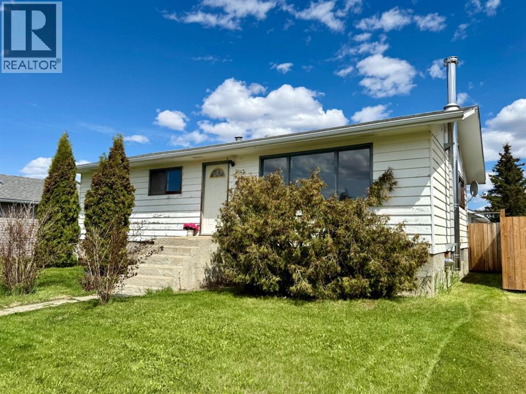 4643 52 Street - 2