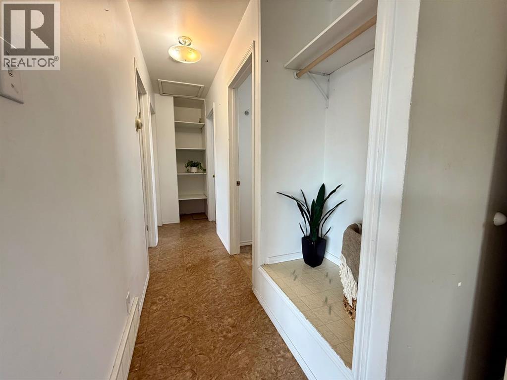 4643 52 Street - 14