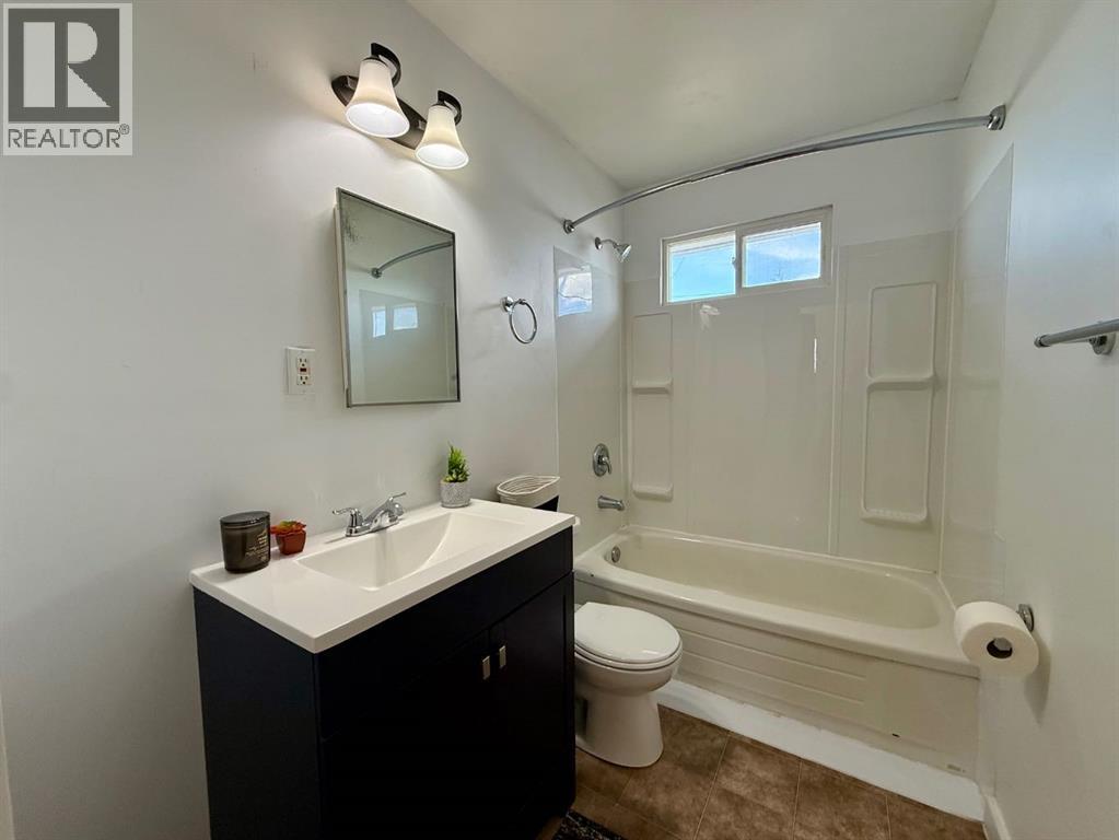 4643 52 Street - 16