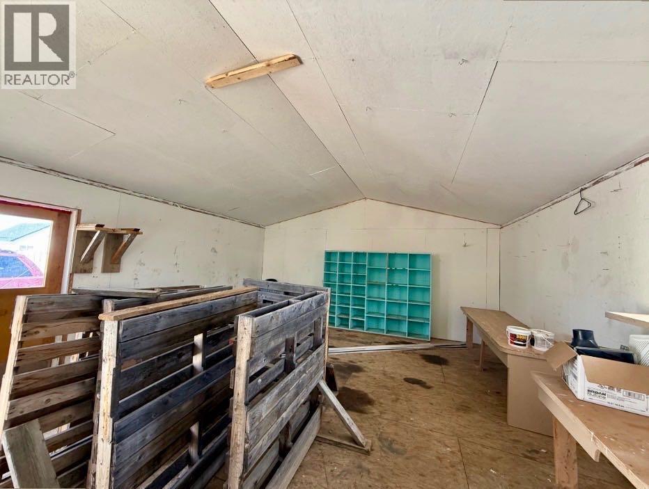 4643 52 Street - 36