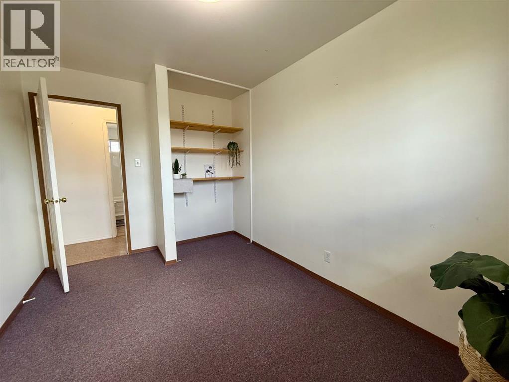 4643 52 Street - 21