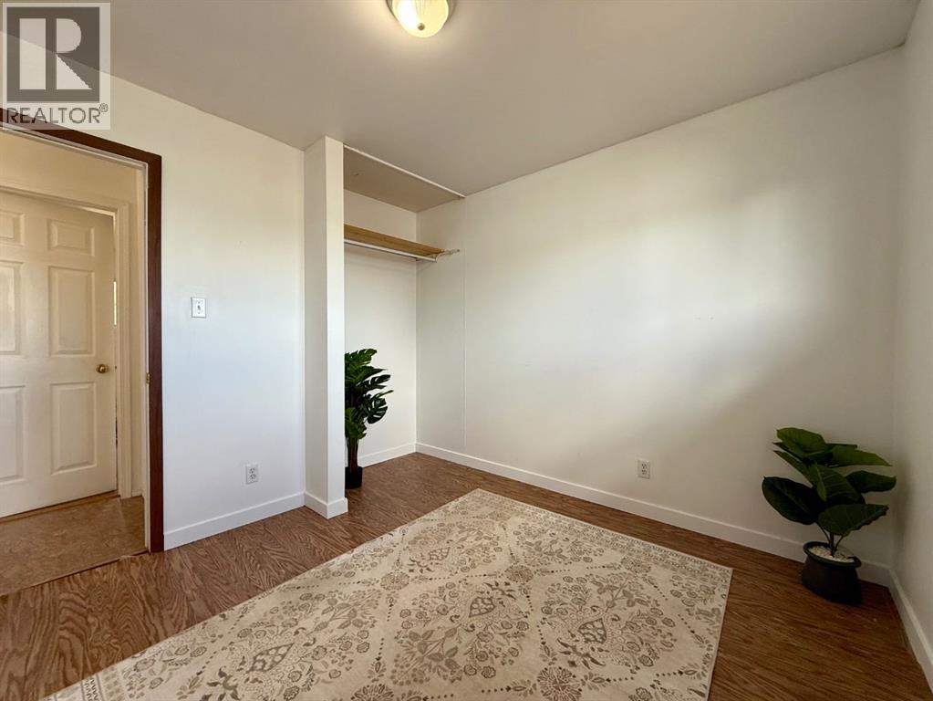 4643 52 Street - 18
