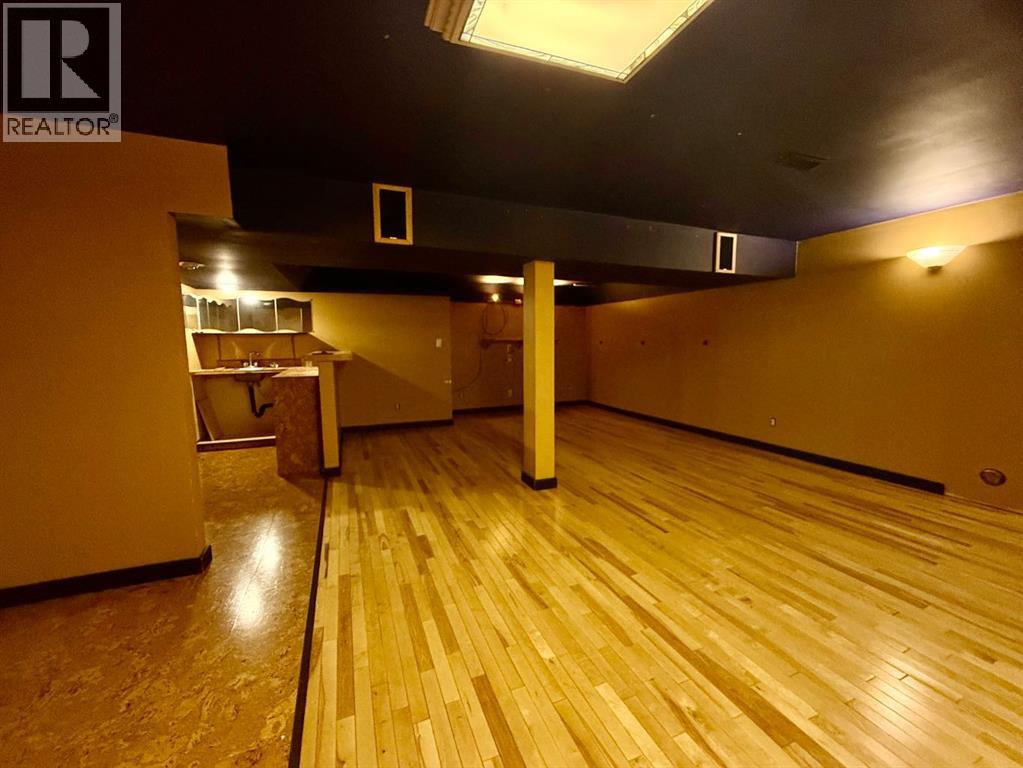 4643 52 Street - 24