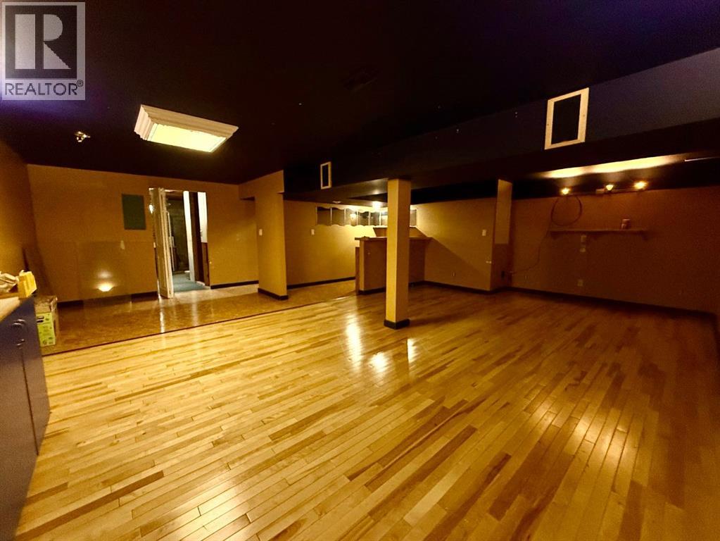 4643 52 Street - 25