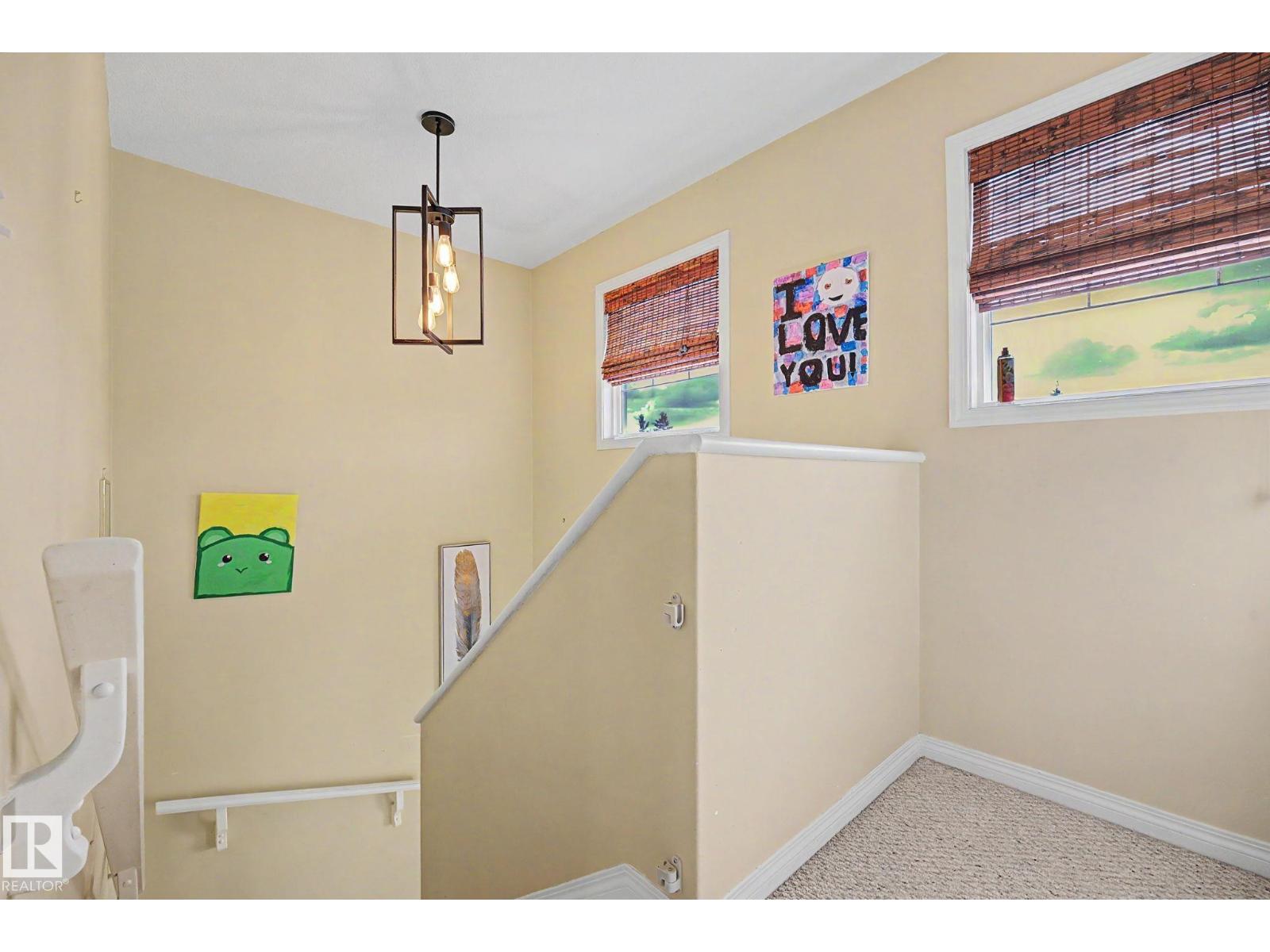 15619 45 ST NW - 32