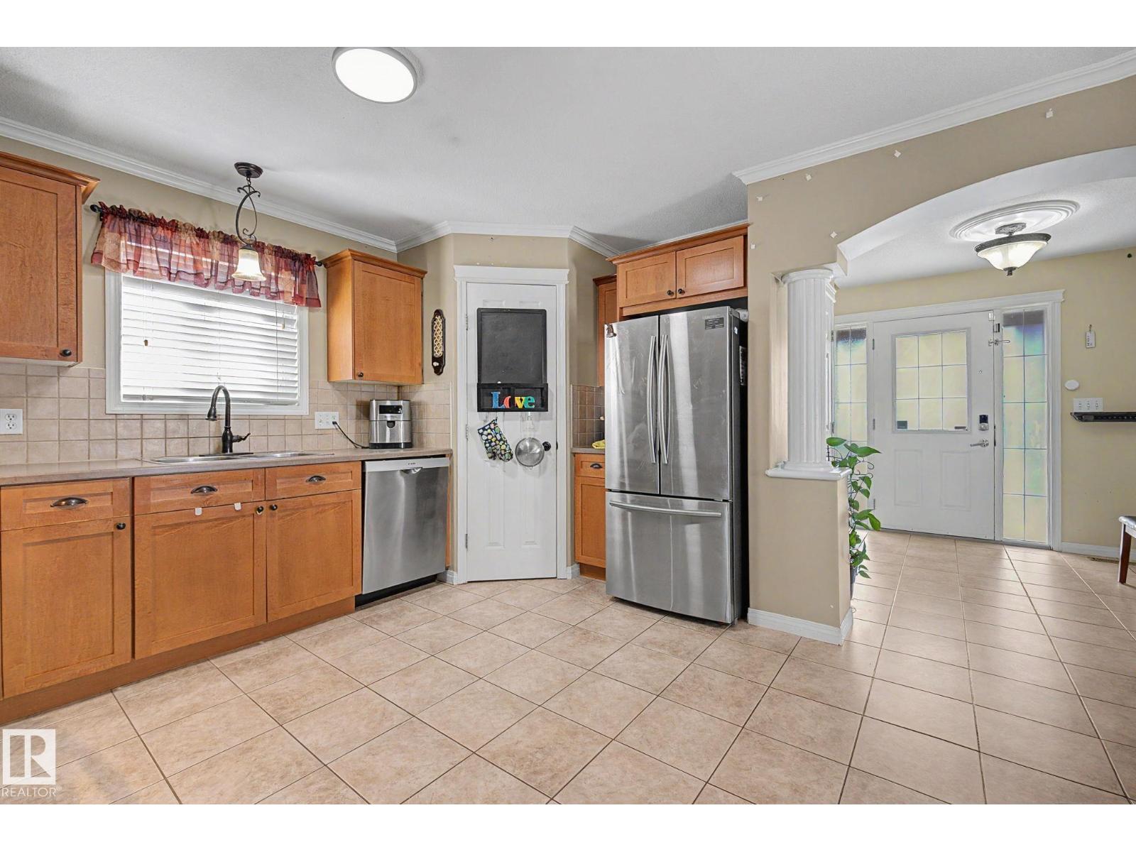 15619 45 ST NW - 10