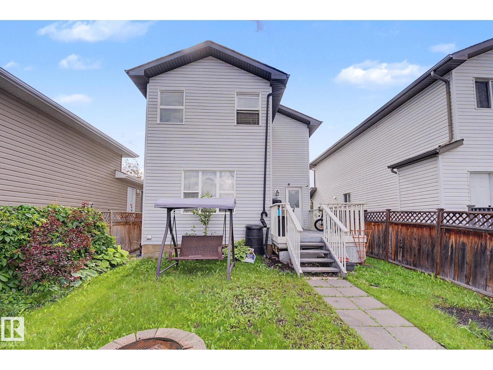 15619 45 ST NW - 45