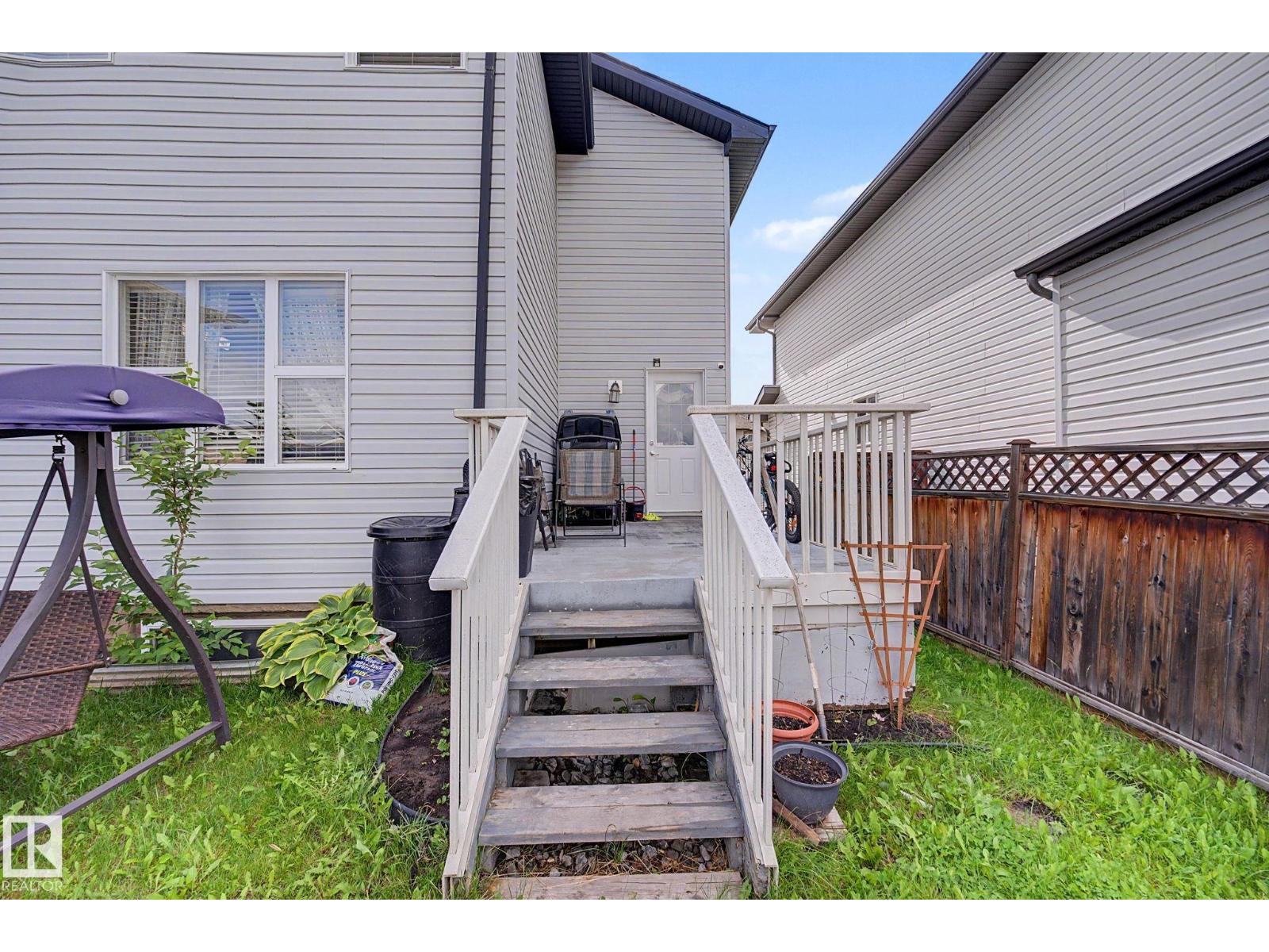 15619 45 ST NW - 43