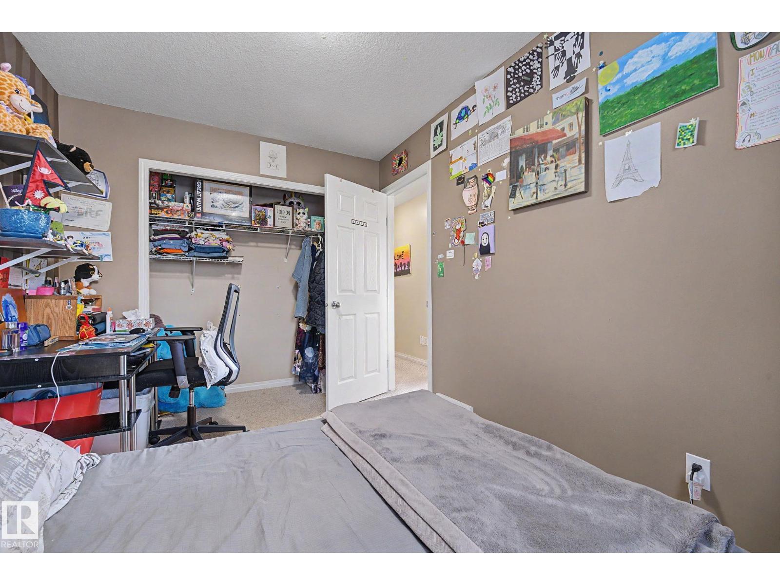15619 45 ST NW - 23