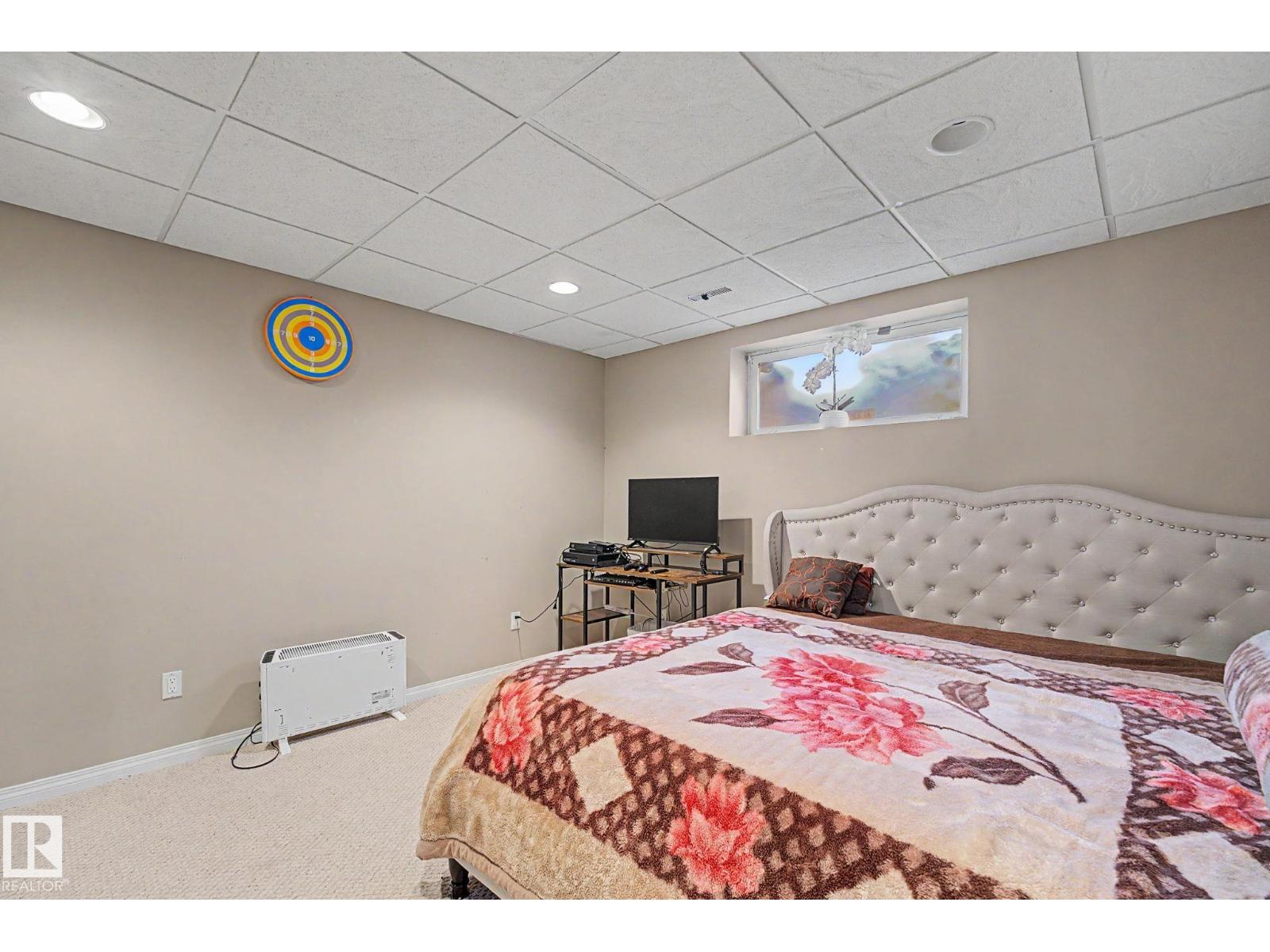 15619 45 ST NW - 39