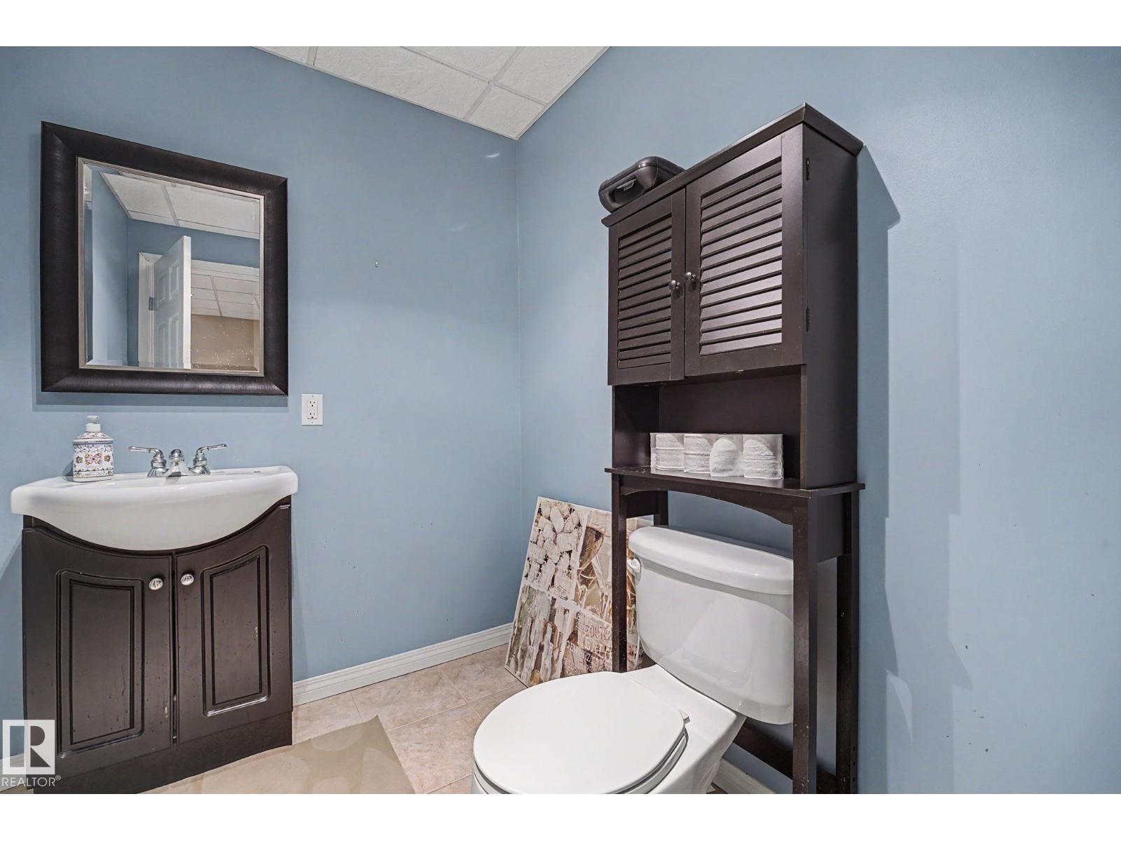 15619 45 ST NW - 36