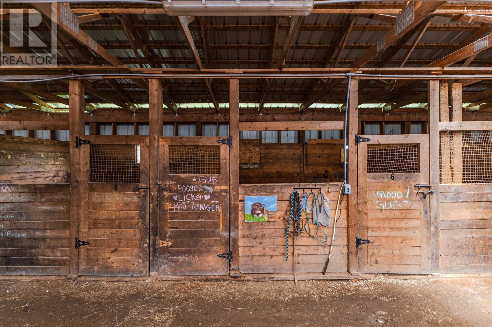 1554 PLEASANT VALLEY Road - 17