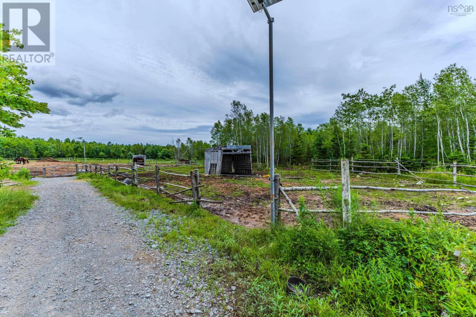 1554 PLEASANT VALLEY Road - 35