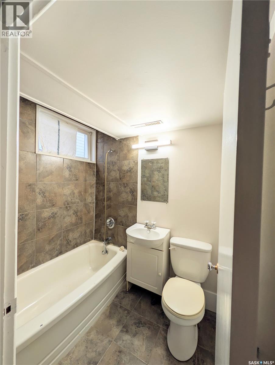 448 6th AVENUE NW - 14